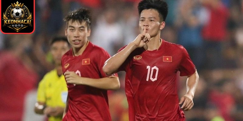 Nguyễn Thanh Nhàn - Quân bài chiến lược bí ẩn của U23 Việt Nam 3 Từ triển vọng trẻ đến trụ cột tương lai